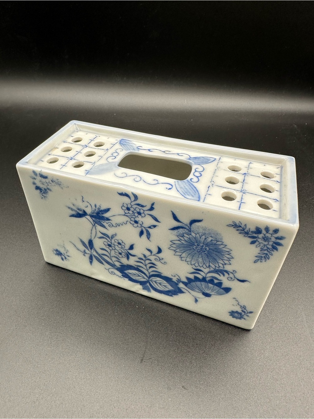 Andrea by Sadek Blue Onion Flower Brick Frog Vase 6819 Tulipiere Japan Porcelain
